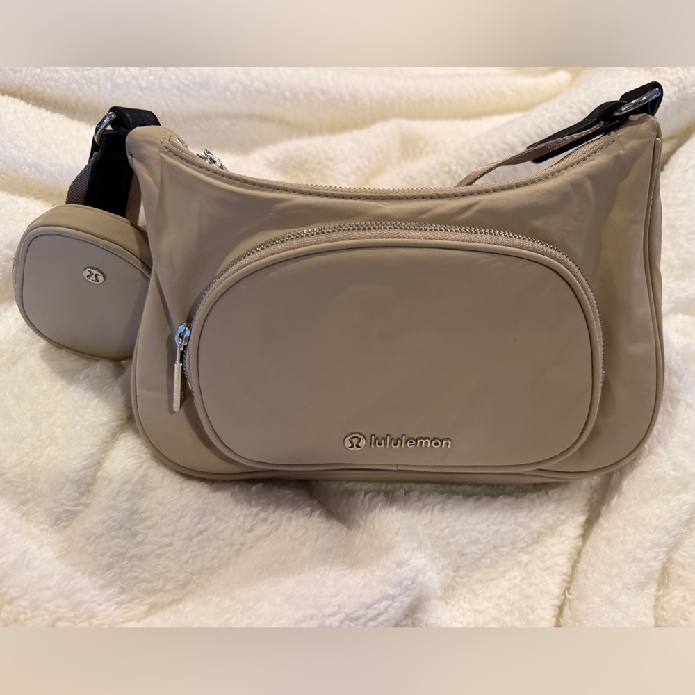Lululemon Crossbody with Nano Pouch 2L